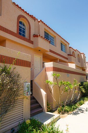 Photo - 3101 Plaza del Amo Townhome