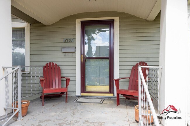 Photo - 2407 NE Skidmore St