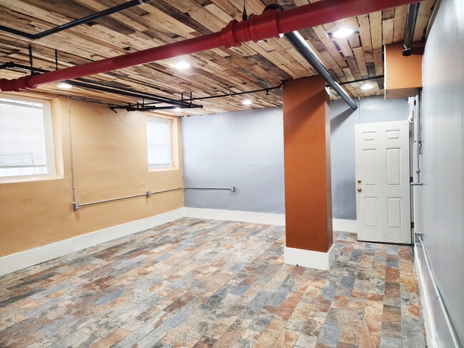 Photo - The Rochelle aka Fourth Willis