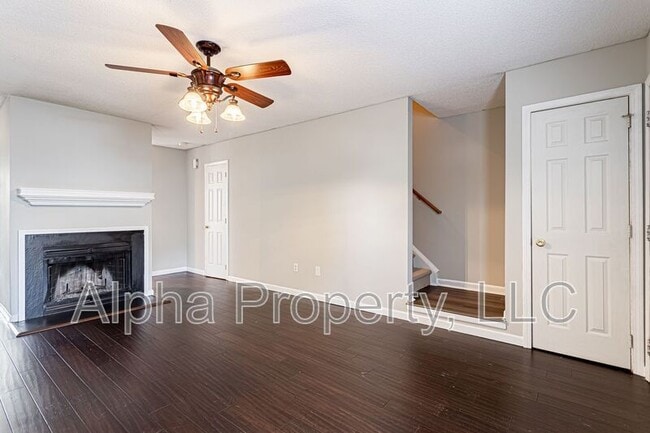 Photo - 105 Brushy Hollow Ln