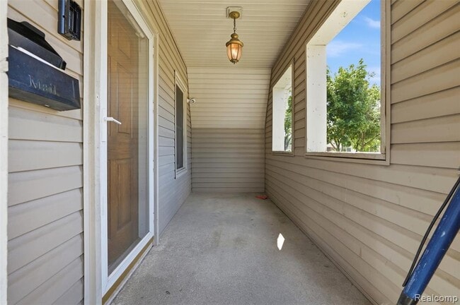 Photo - 735 E Maxlow Ave