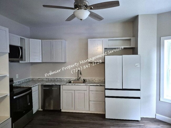 3304 42nd St