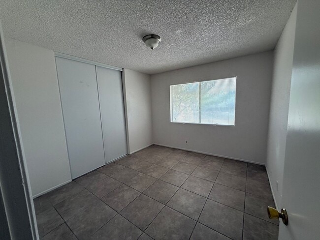 Photo - Victorville - 3 Bedrooms, 2 Bathrooms, New Paint, New Blinds, Tile Floors