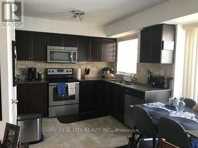 Photo - 142 Widdicombe Hill Blvd