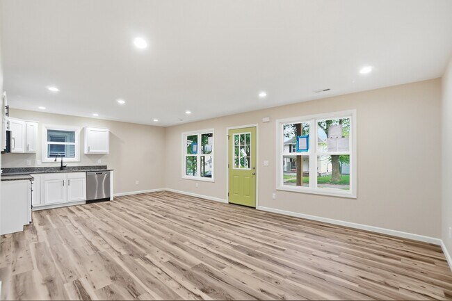 Photo - 1626 Howell St