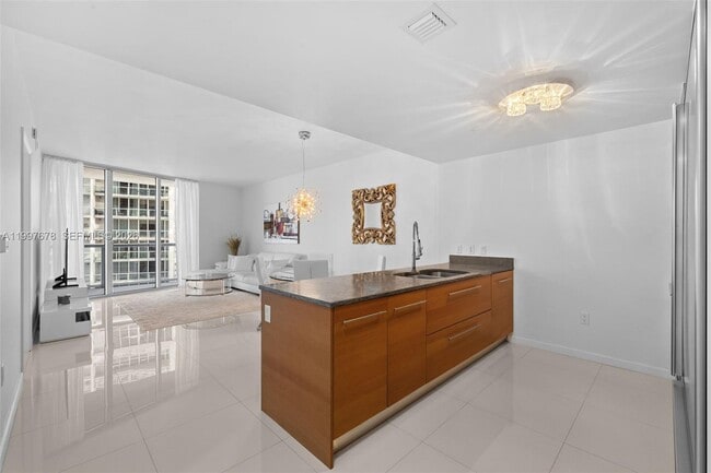 Photo - 475 Brickell Ave Unit 3711