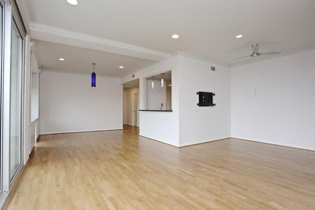 Photo - 3600 Montrose-310.62 Unidad 310.62