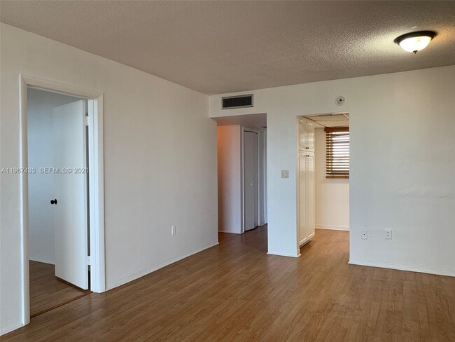 Photo - 2859 Leonard Dr Unidad G510