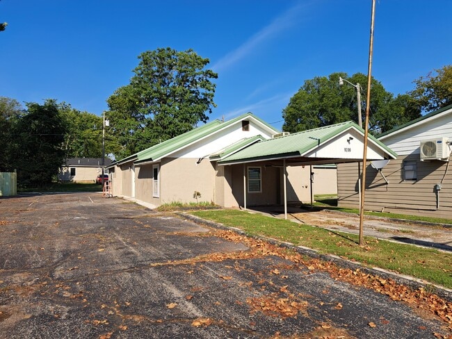Photo - 1306 Iowa Ave Unit 1