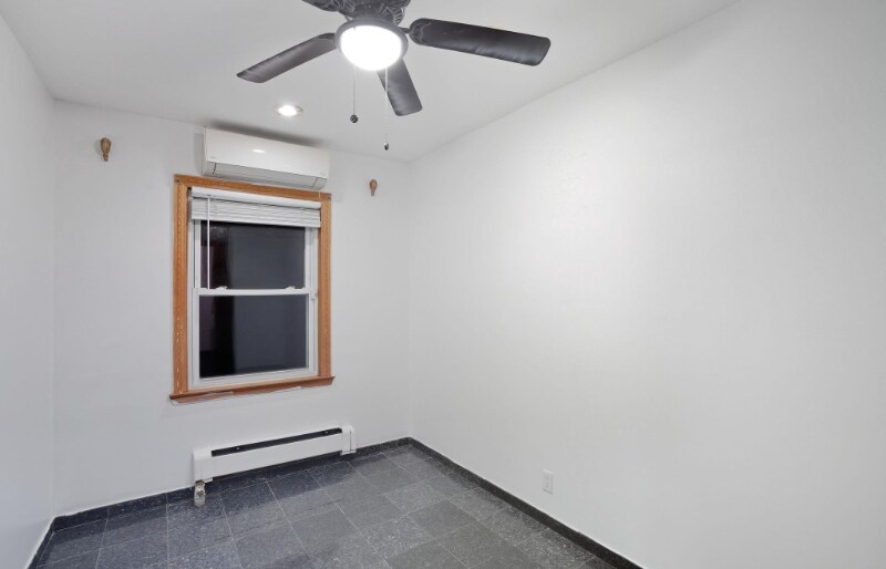 Photo - 82-01-8251 251st St