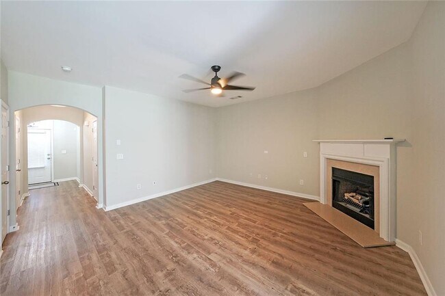 Photo - 2062 Lakeshore Overlook Dr