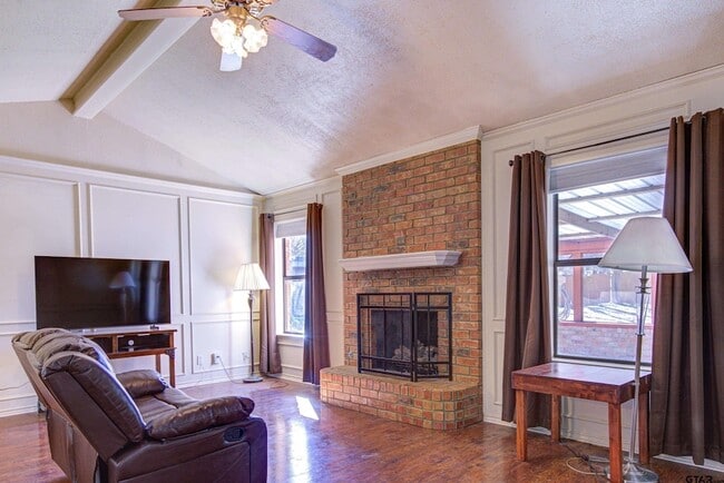 Photo - 16744 Overland Stage Dr