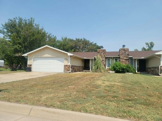 Building Photo - 1460 N Northwest Pkwy