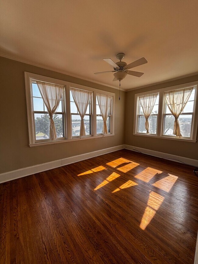 Photo - Immaculate 2/1.5/1 Condo off of Riverside Dr with a perfect river view from the top floor!