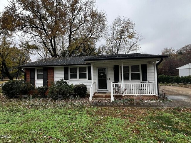 Building Photo - 712 Hadley Rd