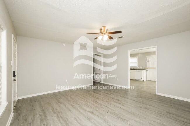 Photo - 2262 Forest Glen Dr