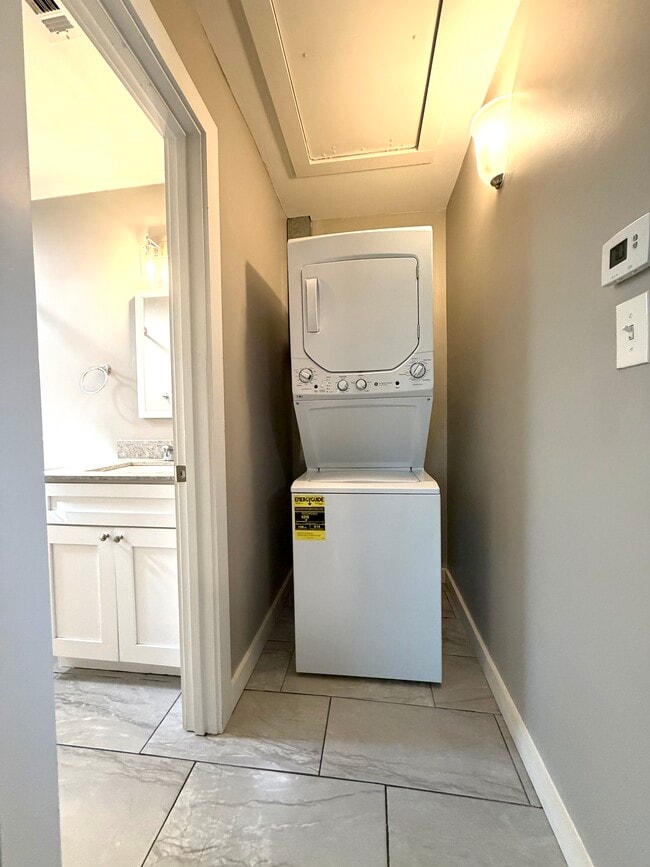 Photo - 2248 Areba St Unit #1