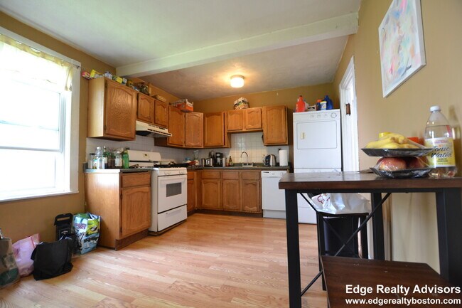 29 Newcastle Rd Unit 2