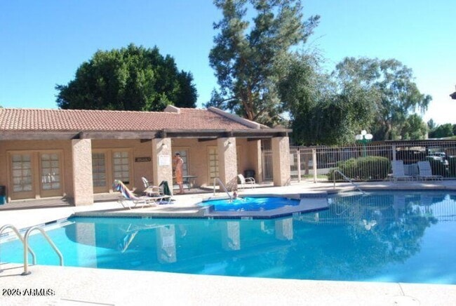 Photo - 520 N Stapley Dr