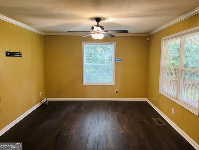 Photo - 3402 Old Fairburn Rd