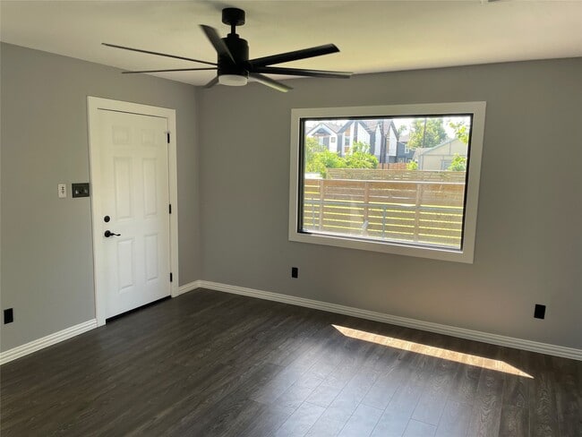 Photo - 2709 Terry St