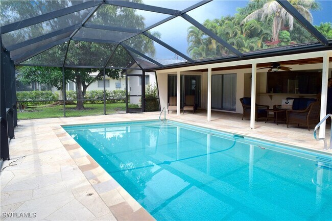 Photo - 1927 Crayton Rd