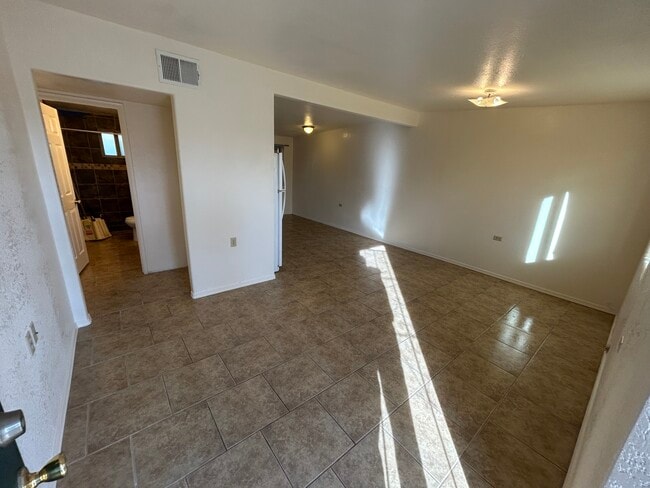 Living/Dining Area - 730 W 44th St