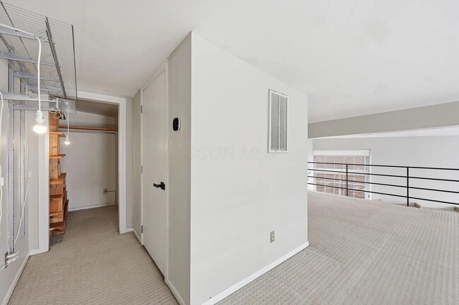 Photo - Industrial NYC-Style Loft | Battleship Building | 3 Parking Spots Included Unidad Apt 301