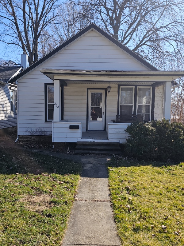 Photo - 252 S Oak St