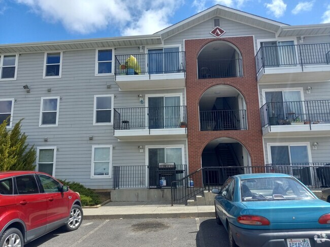 Building Photo - Prime WSU Location Rental
