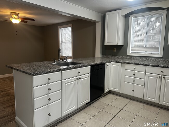 Photo - 4 Eastview Dr Unidad B