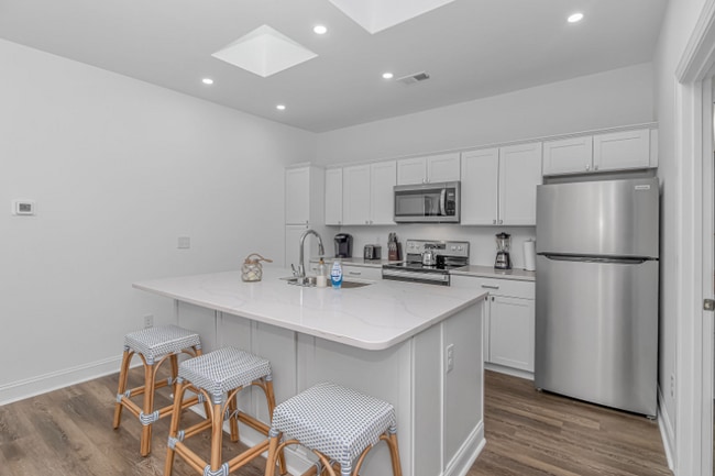 Photo - 403 11th Ave S