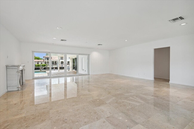 Photo - 40 Isla Bahia Dr