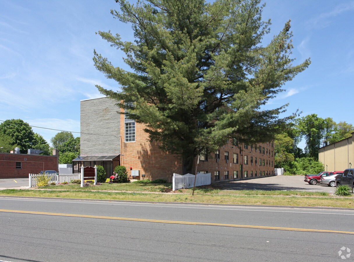 Grand Prix Apartments - Grand Prix Apartments