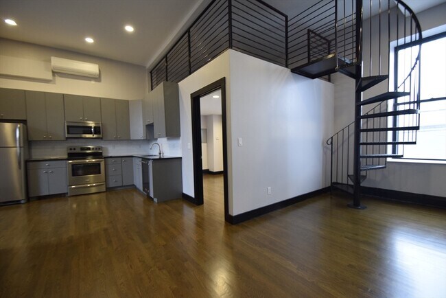 Photo - 444 Western Ave Unidad 3