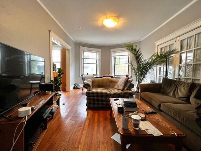 Photo - 48 Englewood Ave Unit 3