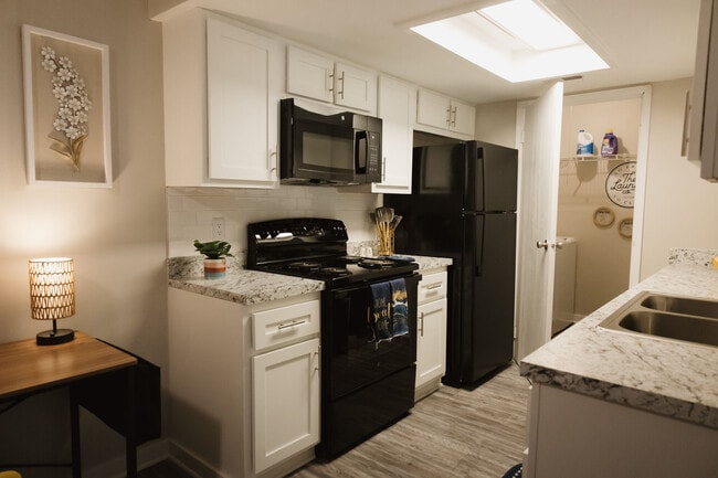 Sun River Village apartments — community photo