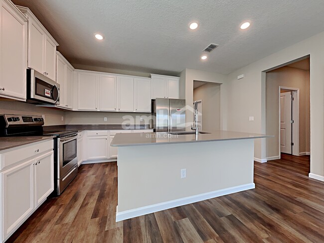 Photo - 131 Spruce Point