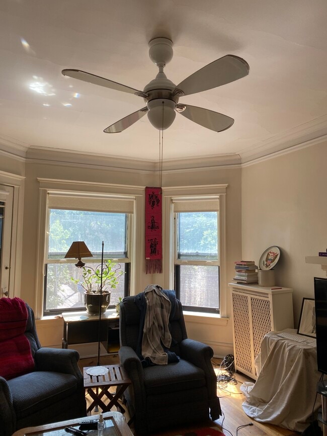 Photo - 5614 N Wayne Ave Unidad Ground Level