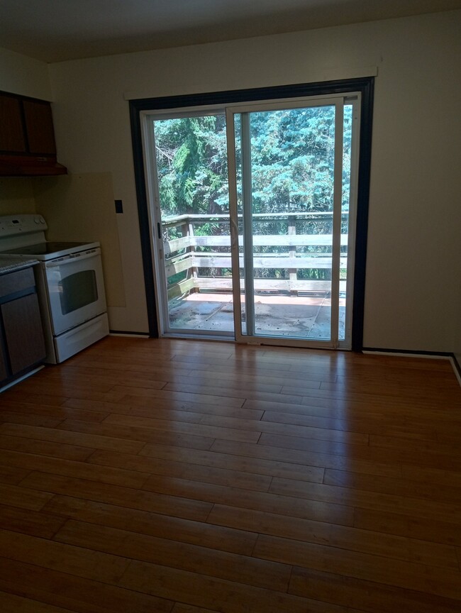Photo - 205 Erie St Unit 3