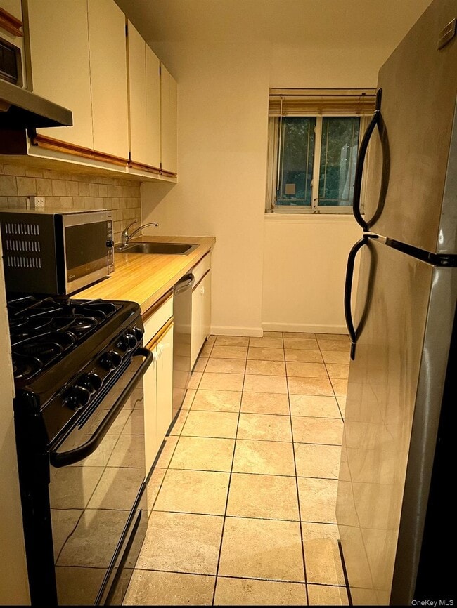 Photo - 150 Glenwood Ave Unit G1