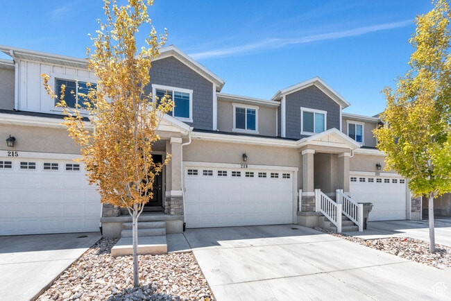 Photo - 219 W Silver Springs Dr