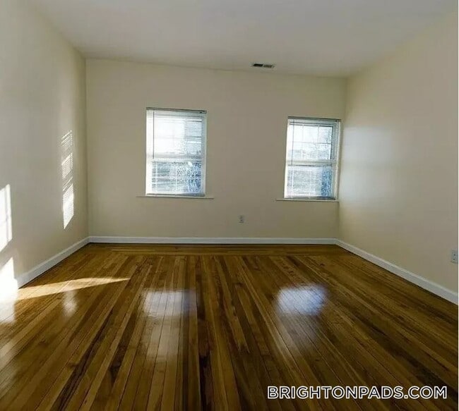 Photo - 34 Bentley St Unit 2