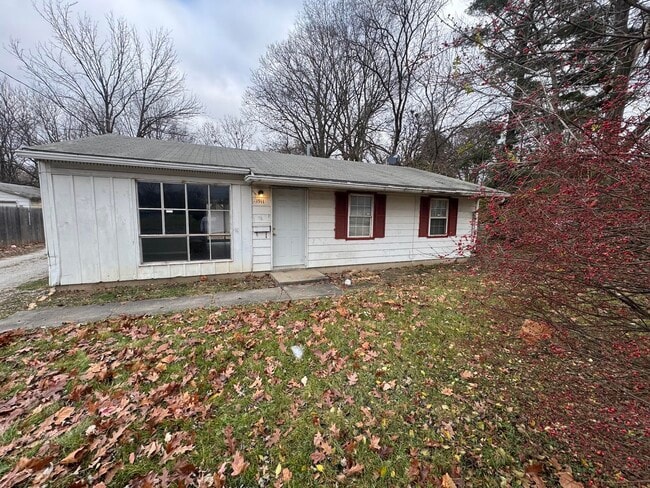 Building Photo - 1911 Fairchild-E