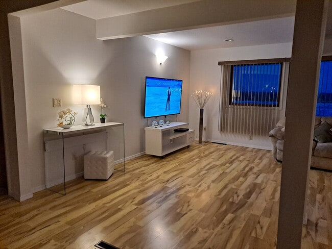 Building Photo - 204 Arch St Unit #202 Rental