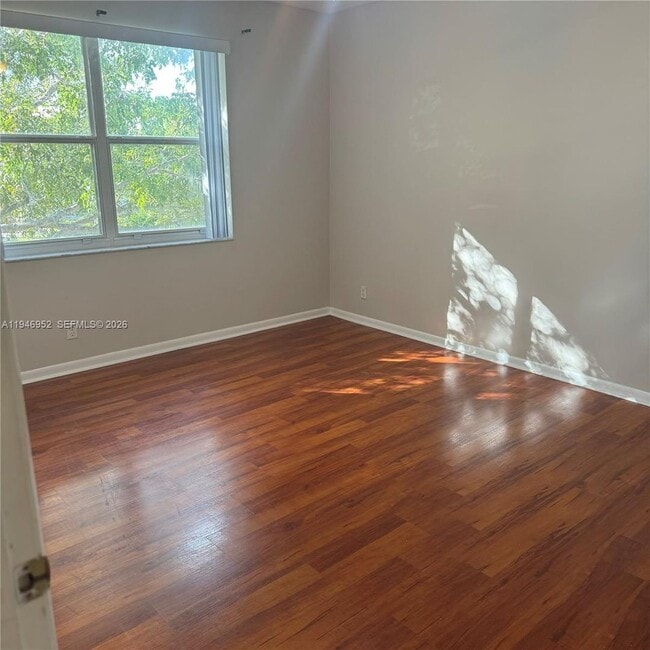 549 Racquet Club Rd