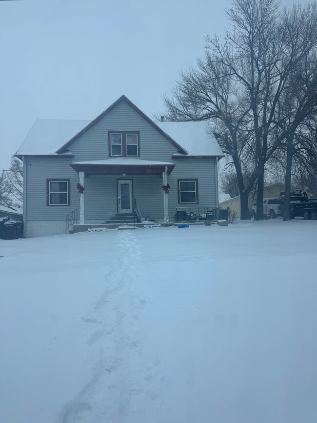 Photo - 213 W Second St