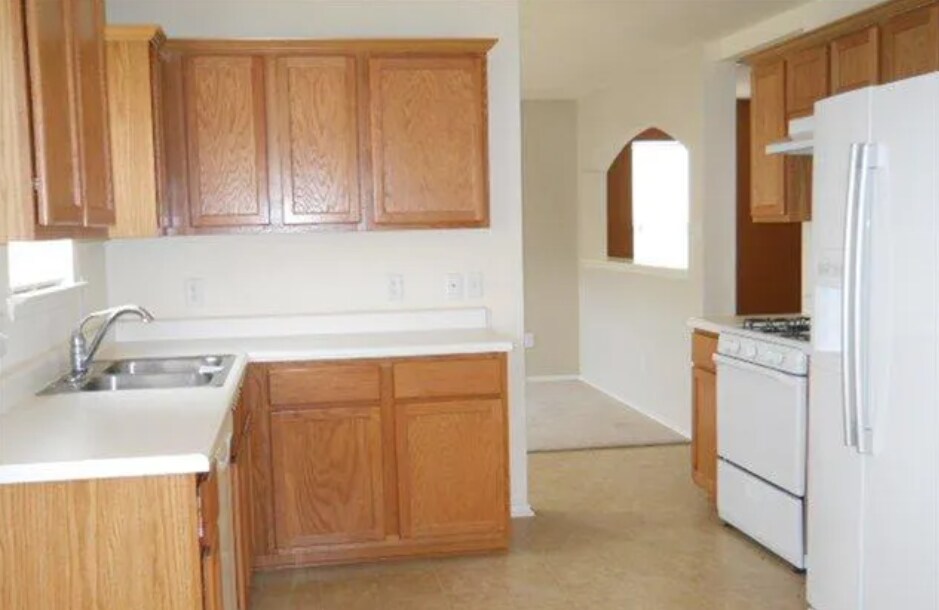 Photo - 15137 Meredith Ln