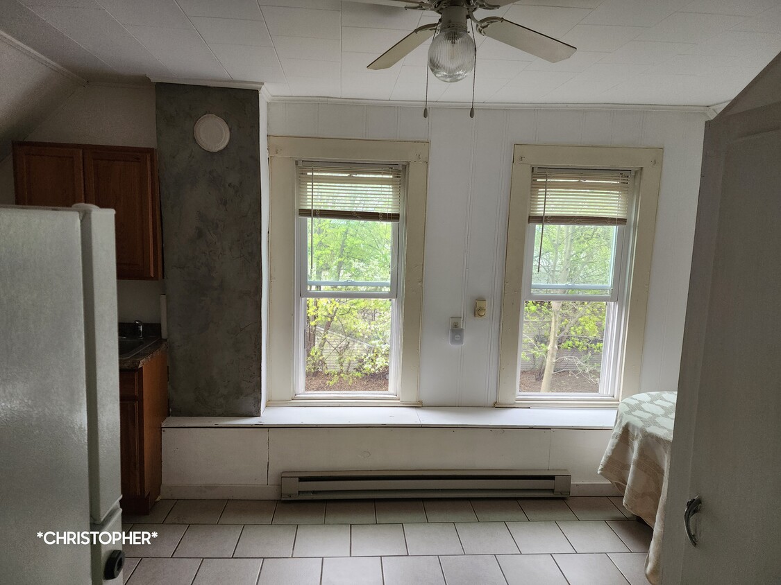 Kitchen - 215 Freeman Ave (Syracuse, NY)