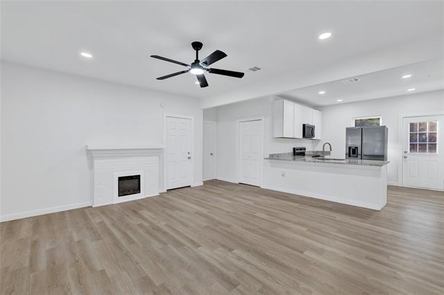 Photo - 326 W Rainey St